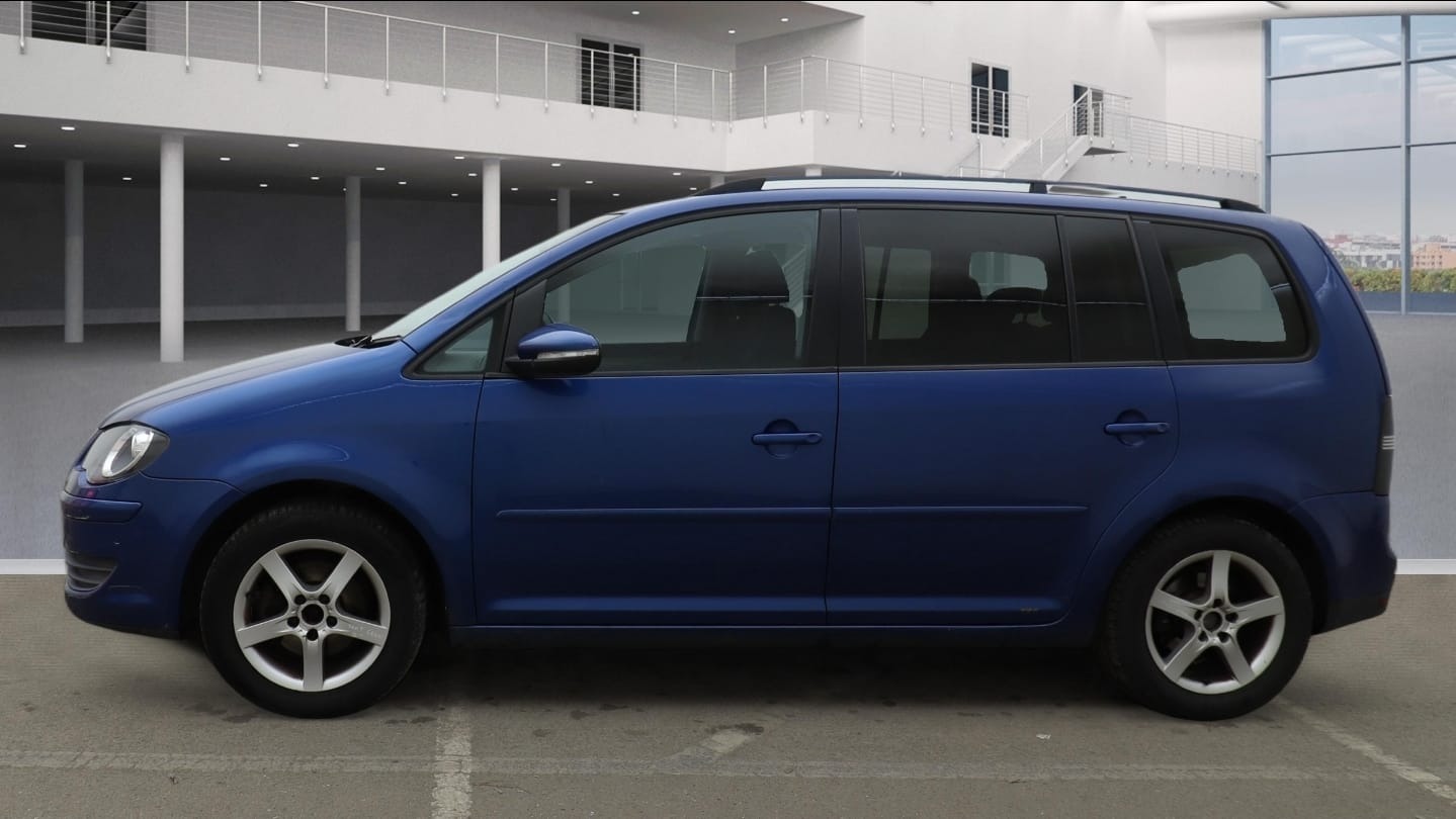 Used Volkswagen Touran 2010 for sale - 77603433: Photo 6