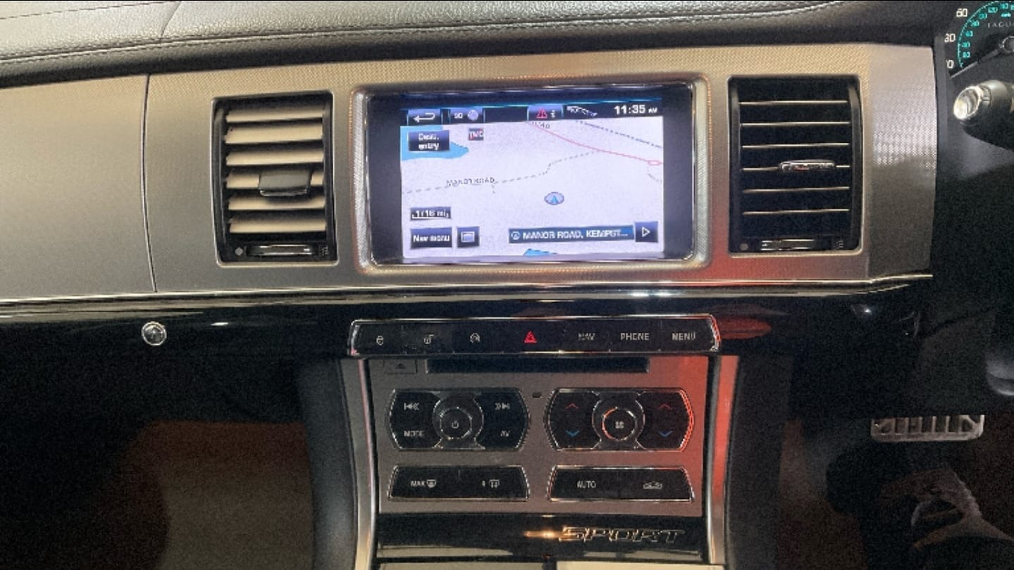 Used Jaguar XF 2012 for sale - 77319987: Photo 10