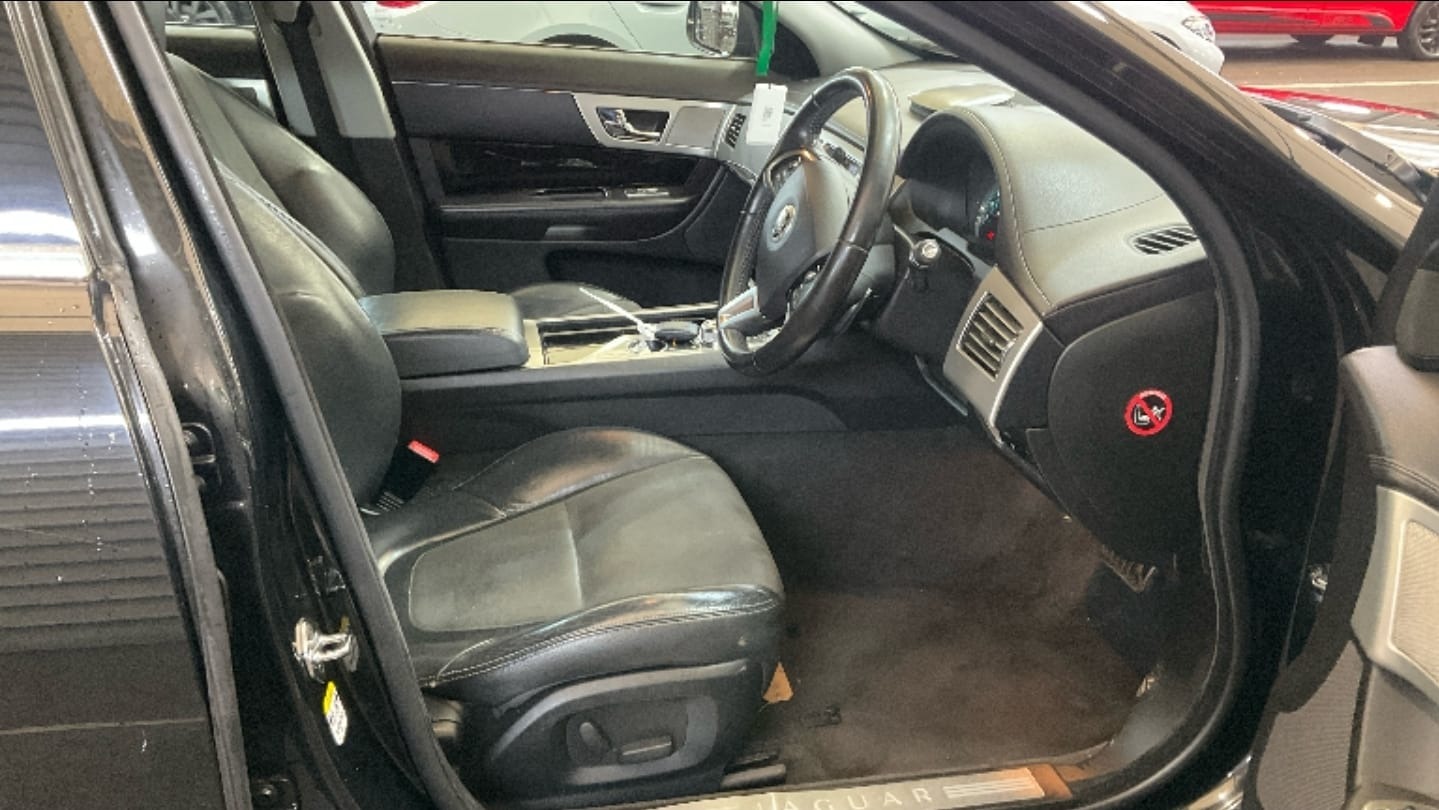 Used Jaguar XF 2012 for sale - 77319987: Photo 7