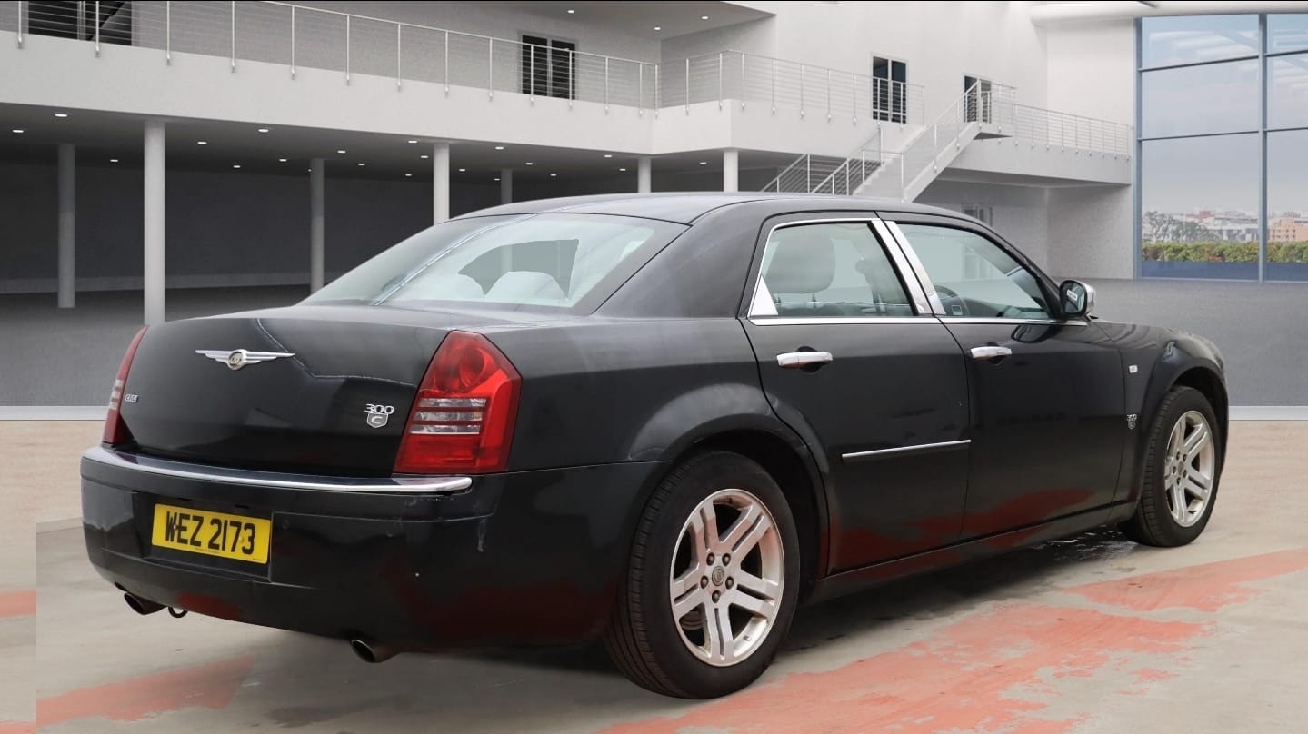 Used Chrysler 300C 2008 for sale - 77676198: Photo 4