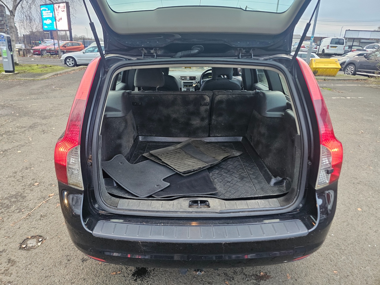 Used Volvo V50 2009 for sale - 77100182: Photo 11