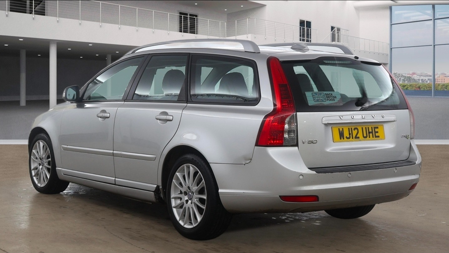 Used Volvo V50 2012 for sale - 78064897: Photo 3