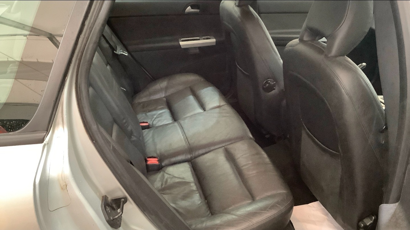 Used Volvo V50 2012 for sale - 78064897: Photo 8