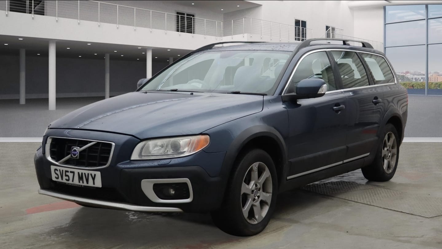 Used Volvo XC70 2007 for sale - 77555359: Photo 2