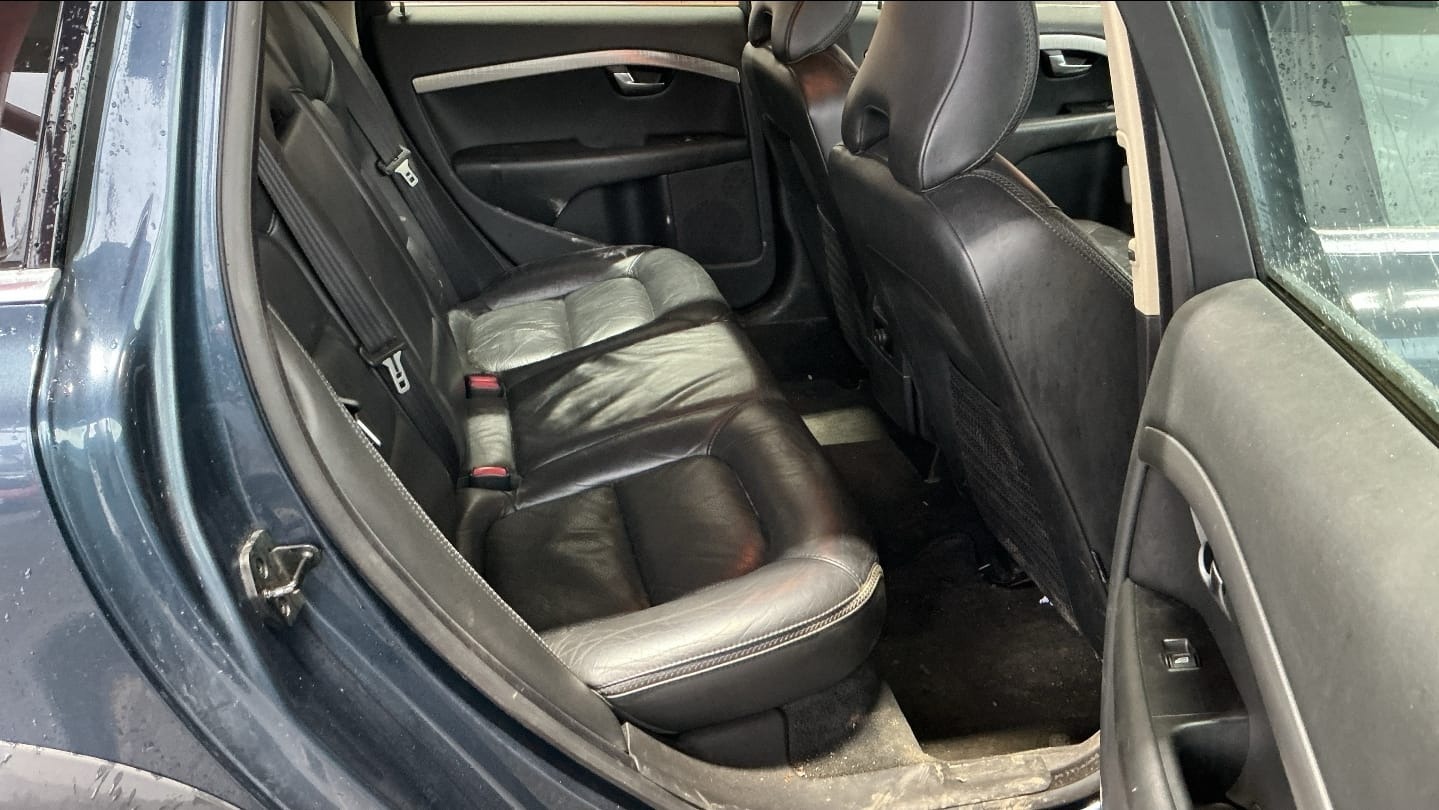 Used Volvo XC70 2007 for sale - 77555359: Photo 8