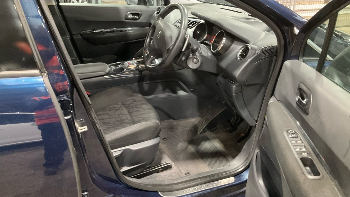 Used Peugeot 3008 2011 for sale - 77541347: Photo 7