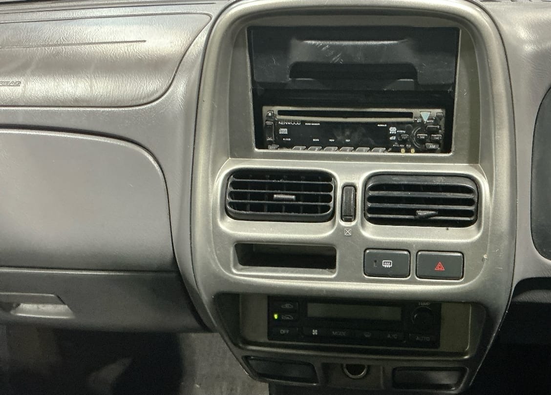 Used Nissan Navara 2004 for sale - 77460365: Photo 11