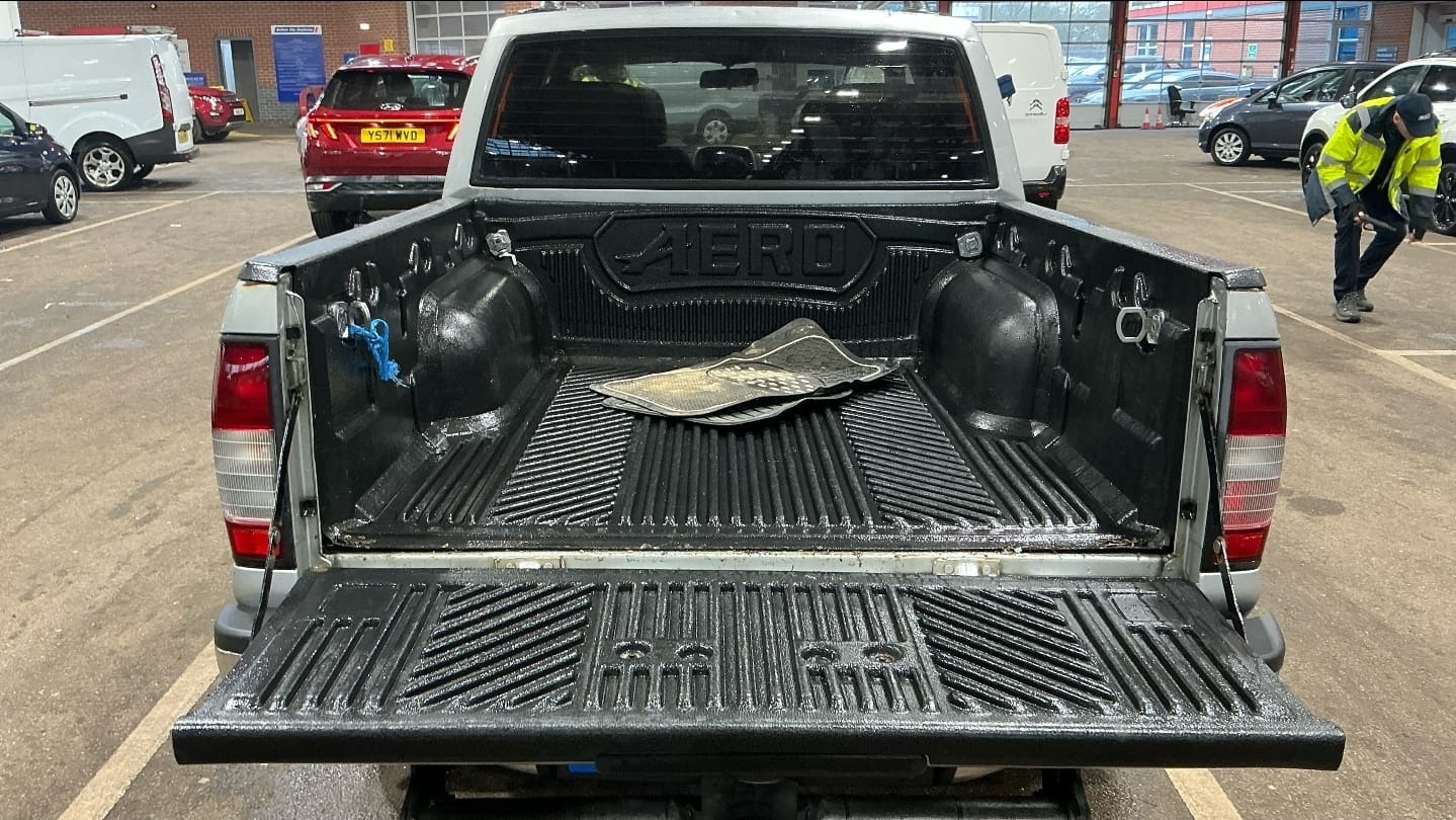 Used Nissan Navara 2004 for sale - 77460365: Photo 9