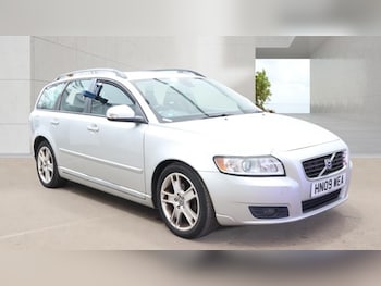 Used Volvo V50 2009 for sale - 78483992: Photo
