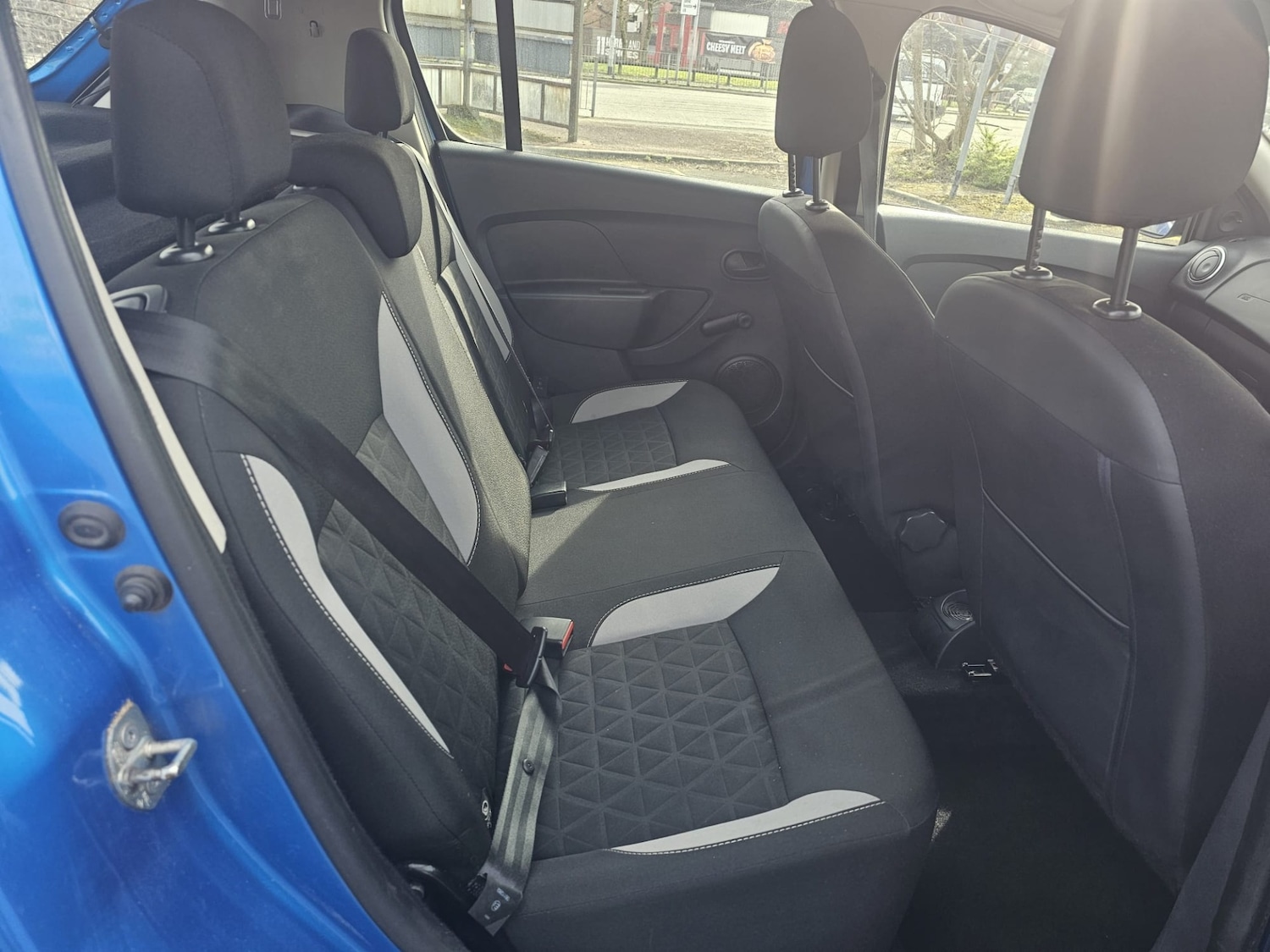 Used Dacia Sandero Stepway 2015 for sale - 77973698: Photo 10