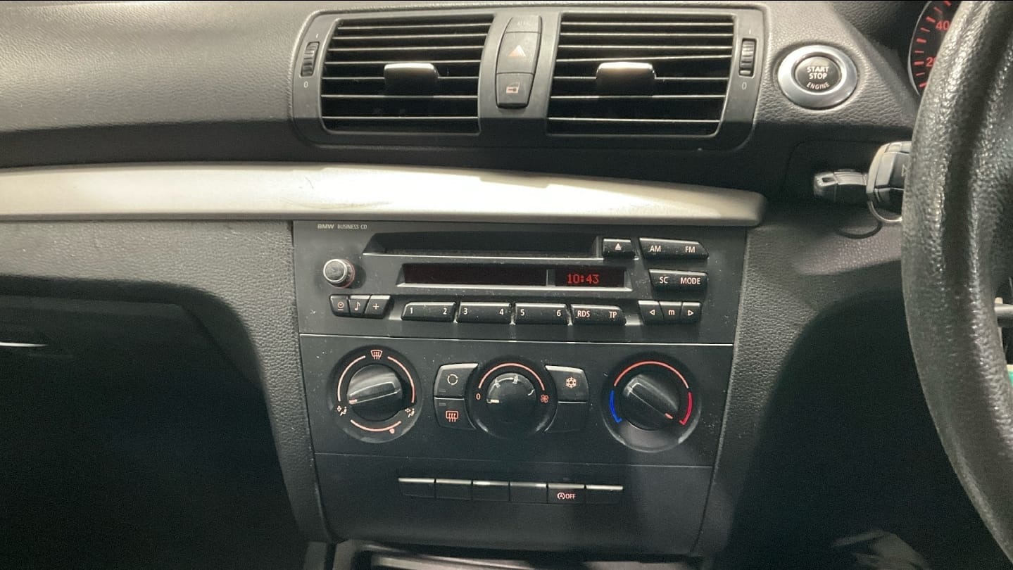 Used BMW 1 Series 2010 for sale - 77124181: Photo 9