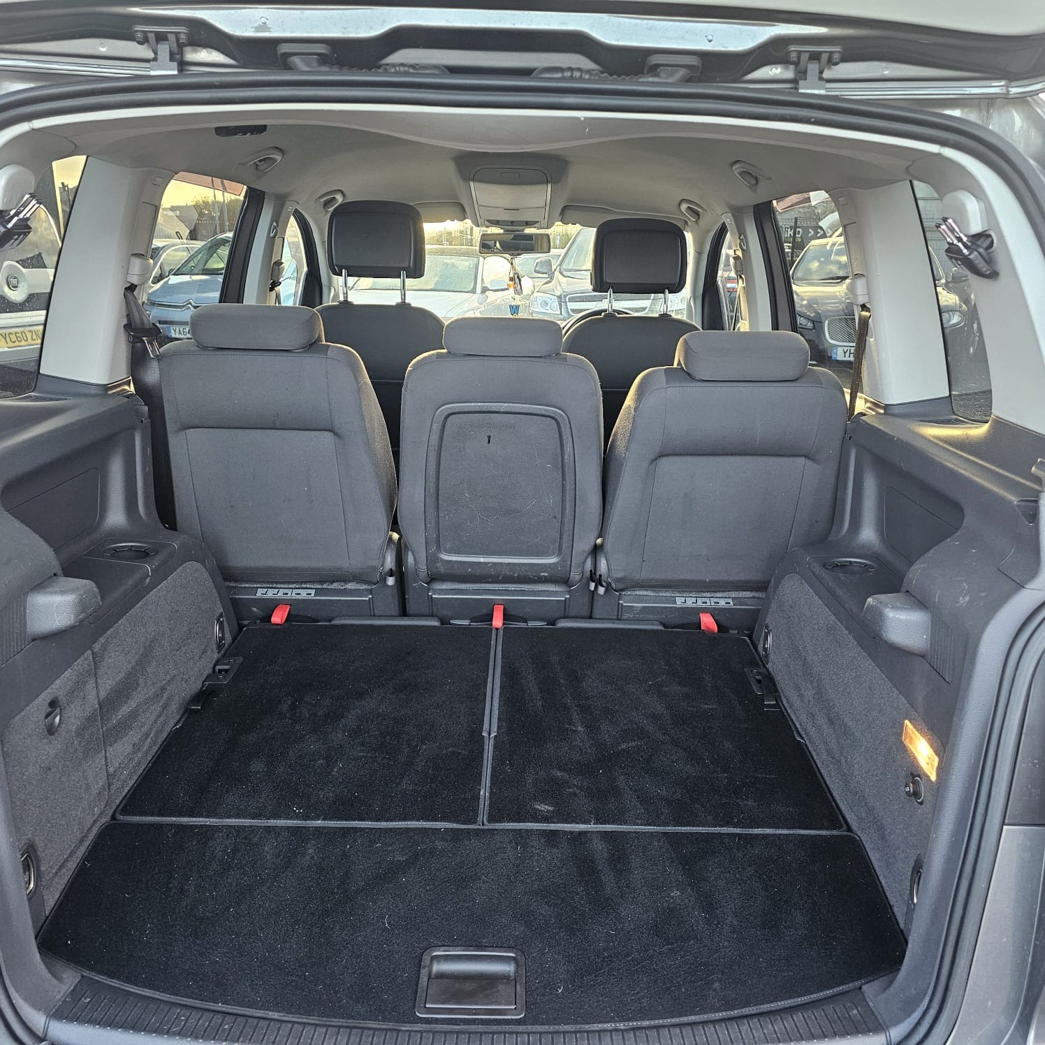 Used Volkswagen Touran 2013 for sale - 77107949: Photo 12