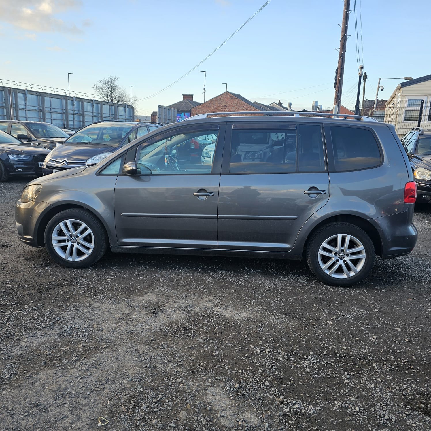 Used Volkswagen Touran 2013 for sale - 77107949: Photo 4