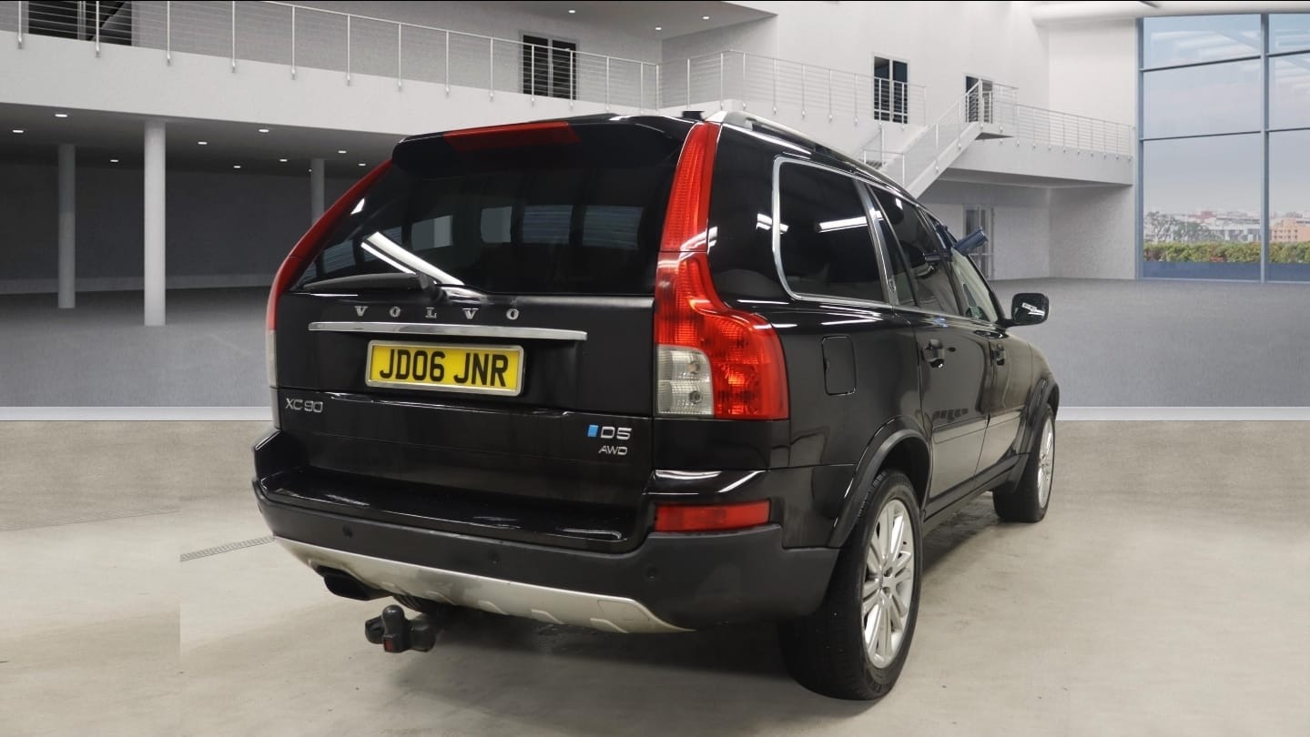 Used Volvo XC90 2011 for sale - 77460343: Photo 4
