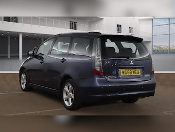 Used Mitsubishi Grandis 2009 for sale - 75512576: Photo