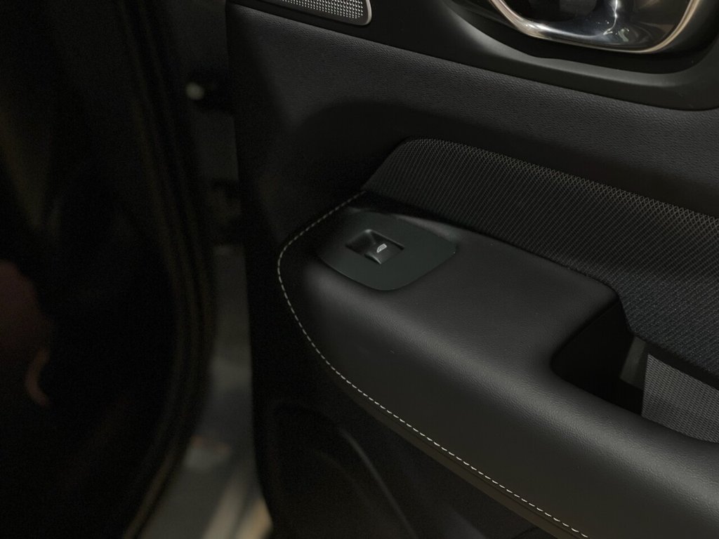 Used Volvo XC60 2022 for sale - 75936651: Photo 31