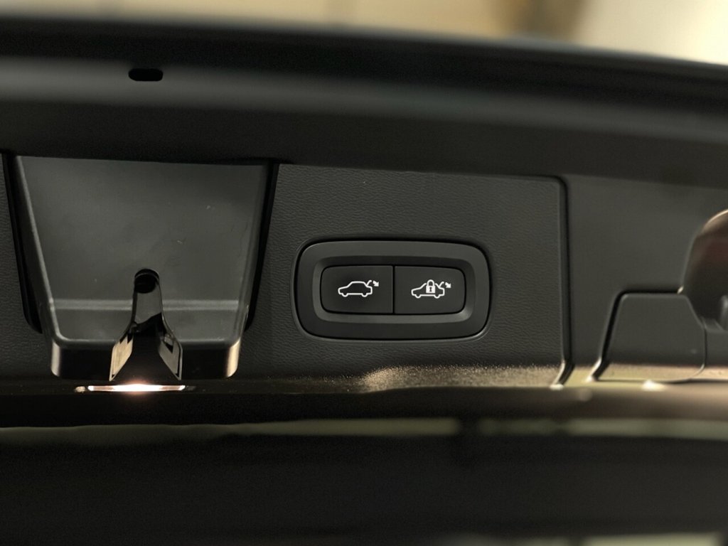 Used Volvo XC60 2022 for sale - 75936651: Photo 33