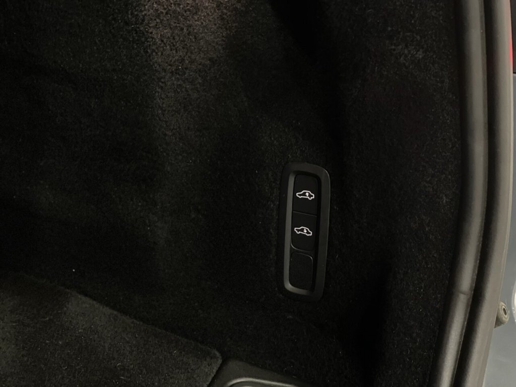 Used Volvo XC60 2022 for sale - 75936651: Photo 35