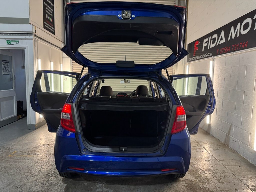 Used Honda Jazz 2011 for sale - 76558465: Photo 28