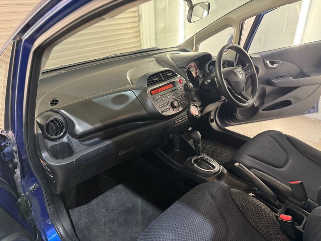 Used Honda Jazz 2011 for sale - 76558465: Photo 37