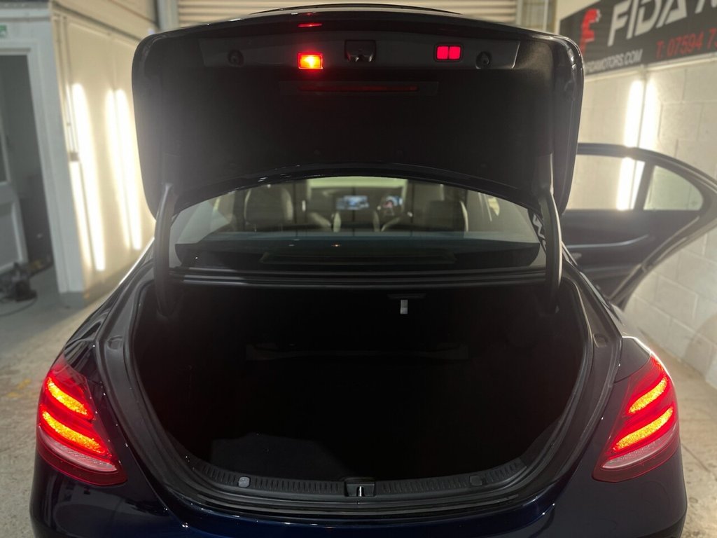 Used Mercedes-Benz E Class 2018 for sale - 76698475: Photo 37