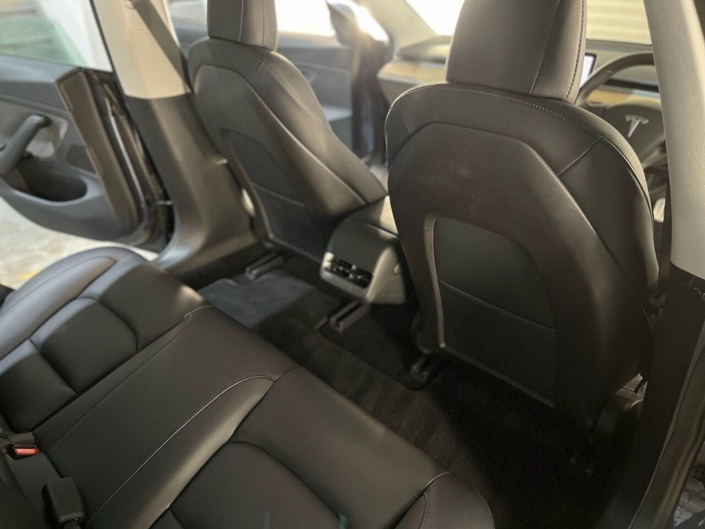 Used Tesla Model 3 2020 for sale - 76210331: Photo 32