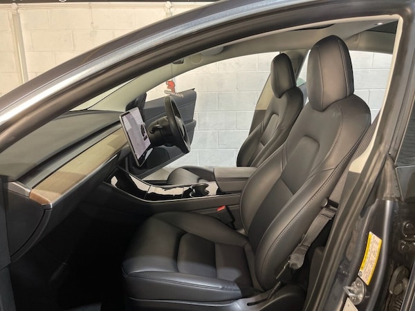 Used Tesla Model 3 2020 for sale - 76210331: Photo 45