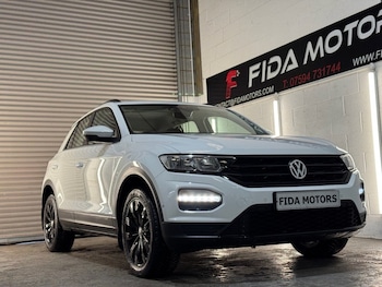 Used Volkswagen T-Roc 2018 for sale - 78315351: Photo