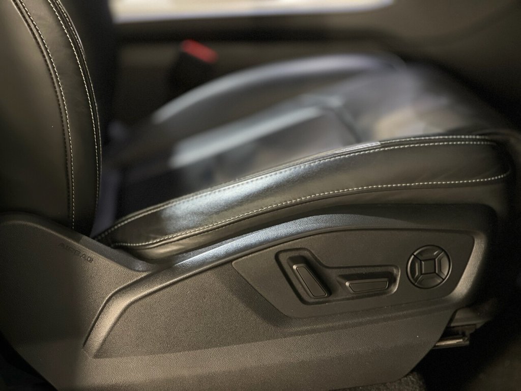 Vehicle 33