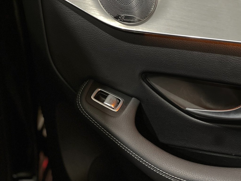 Used Mercedes-Benz GLC 2019 for sale - 76724473: Photo 38