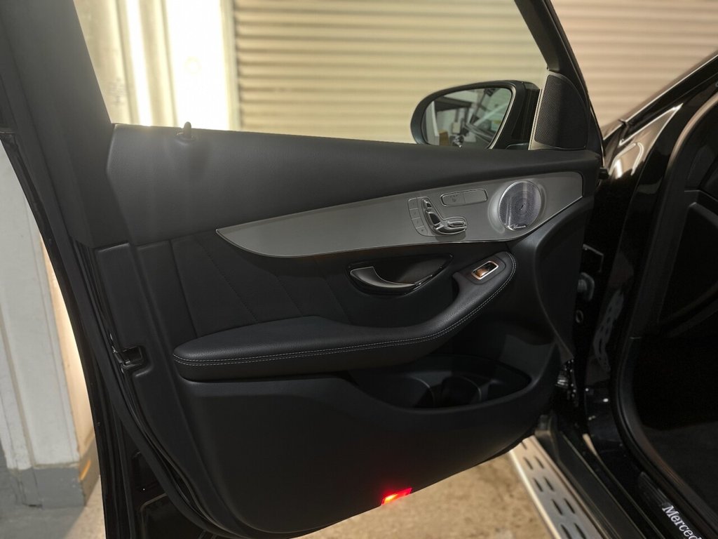 Used Mercedes-Benz GLC 2019 for sale - 76724473: Photo 50