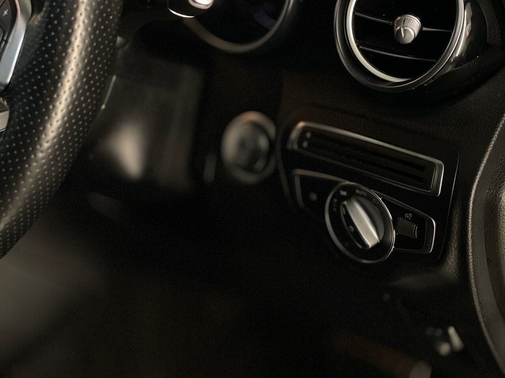 Used Mercedes-Benz GLC 2018 for sale - 76686259: Photo 37