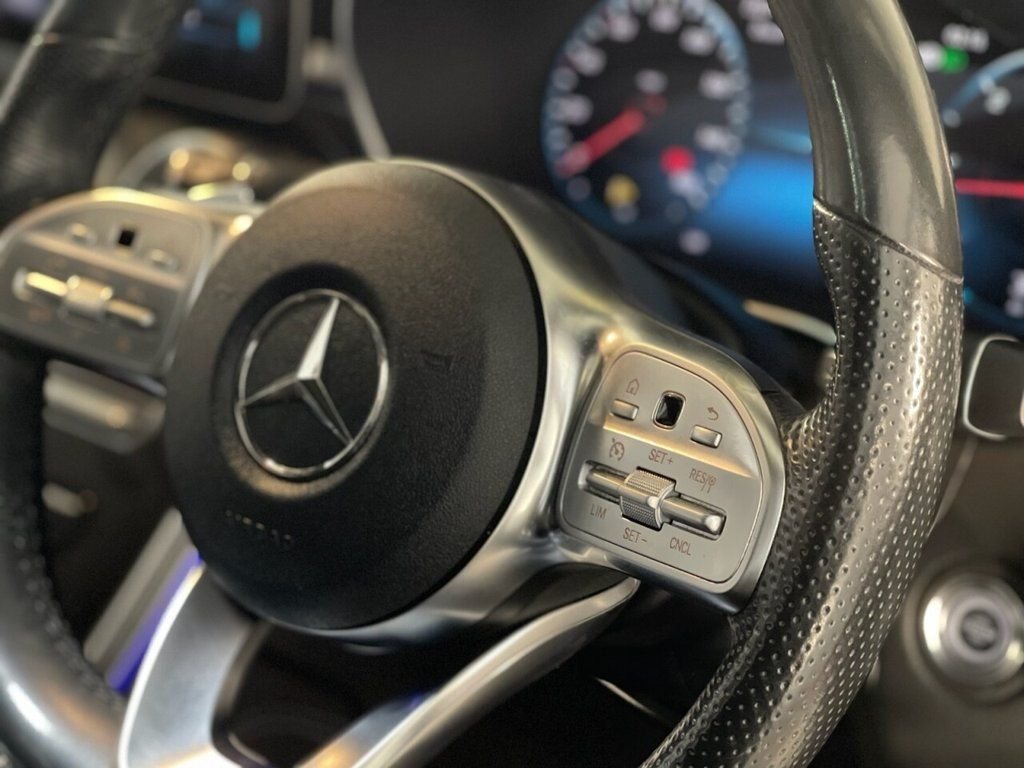 Used Mercedes-Benz GLC 2019 for sale - 76950720: Photo 32