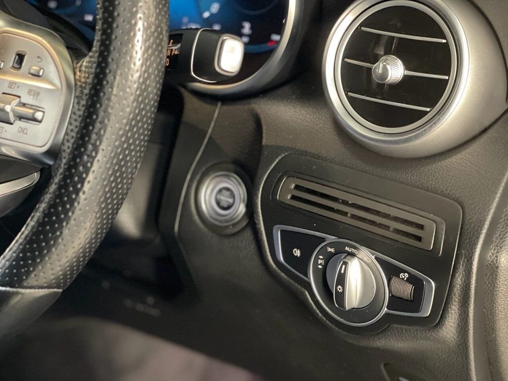 Used Mercedes-Benz GLC 2019 for sale - 76950720: Photo 33