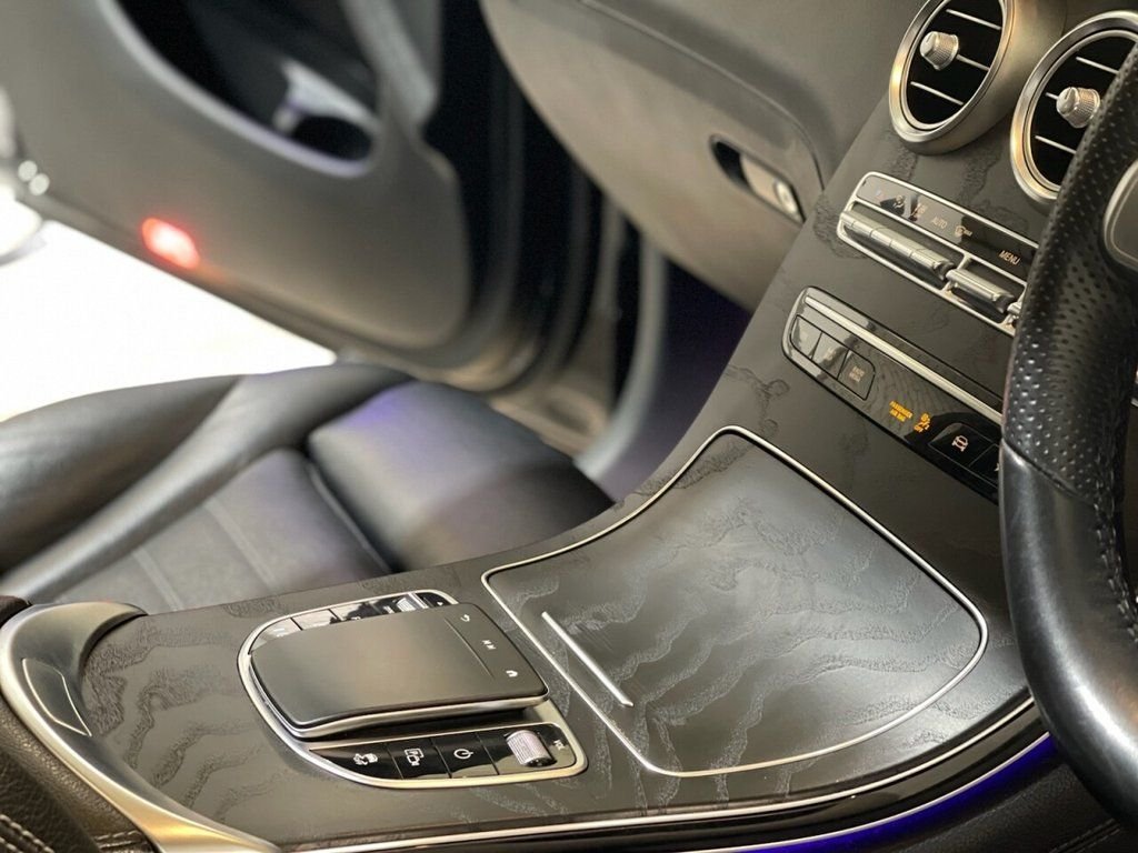 Used Mercedes-Benz GLC 2019 for sale - 76950720: Photo 34