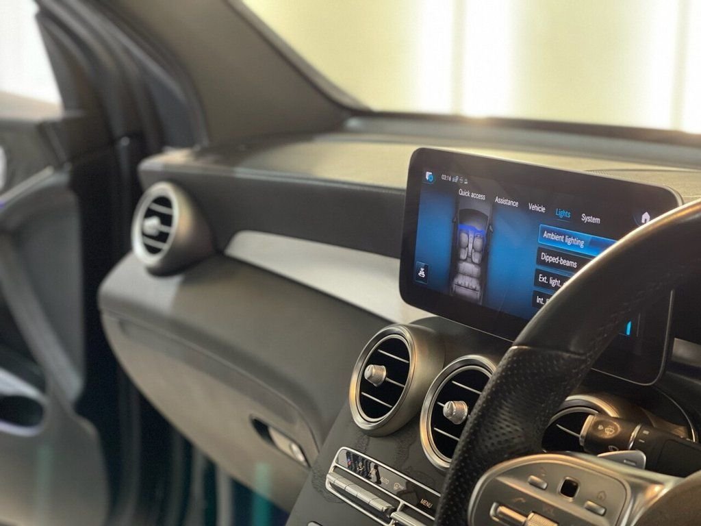 Used Mercedes-Benz GLC 2019 for sale - 76950720: Photo 35