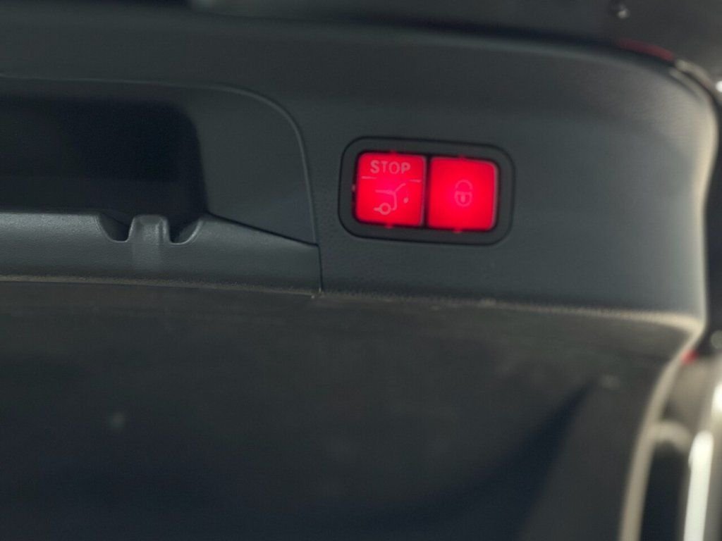 Used Mercedes-Benz GLC 2019 for sale - 76950720: Photo 44