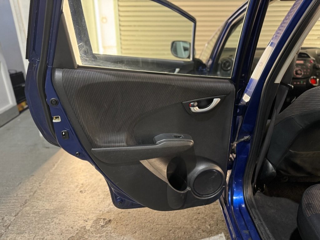 Used Honda Jazz 2011 for sale - 77007102: Photo 30