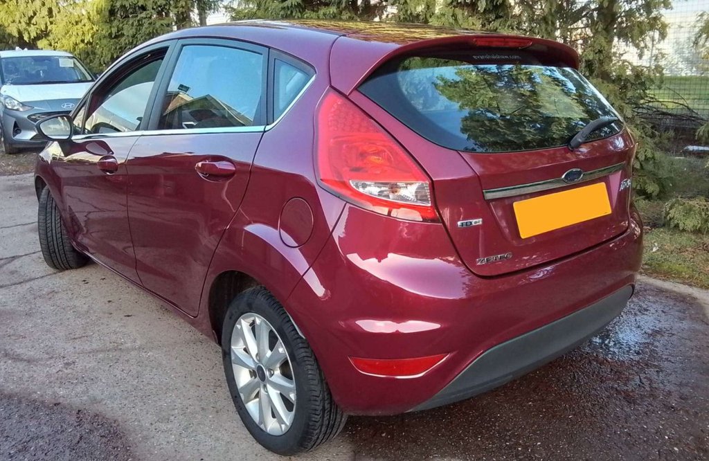 Used Ford Fiesta 2010 for sale - 76868201: Photo 2