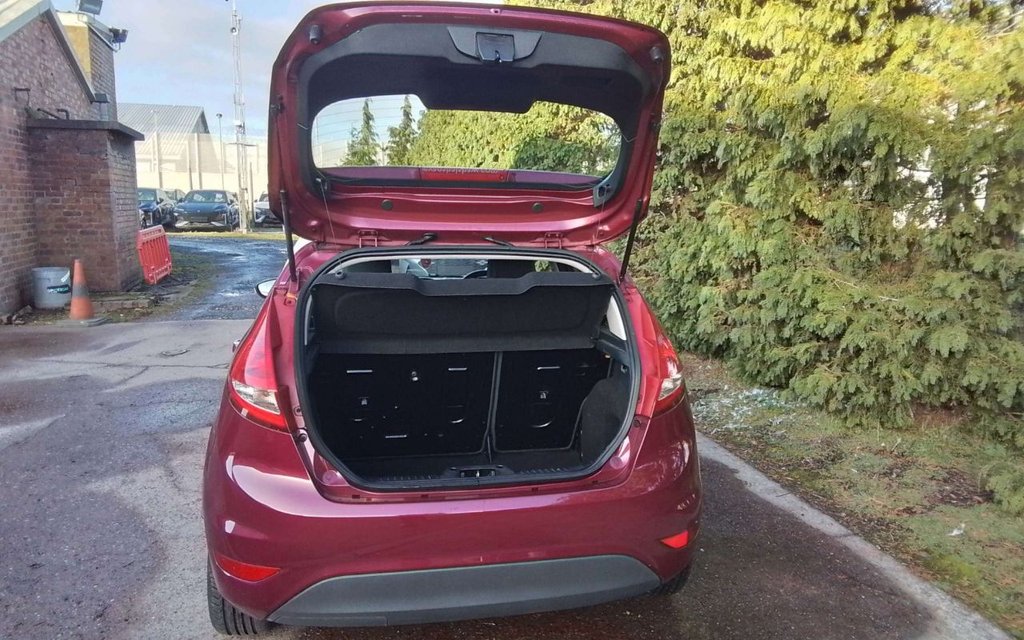 Used Ford Fiesta 2010 for sale - 76868201: Photo 5