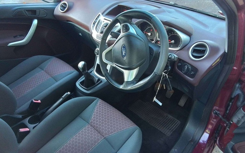 Used Ford Fiesta 2010 for sale - 76868201: Photo 6