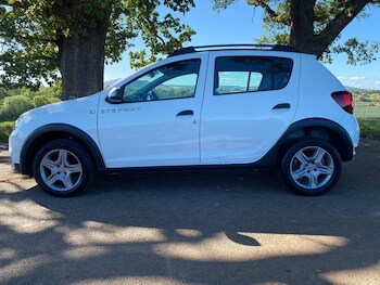 Used Dacia Sandero Stepway 2017 for sale - 75716369: Photo