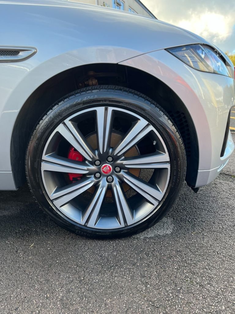 Used Jaguar F-Pace 2017 for sale - 76029298: Photo 14