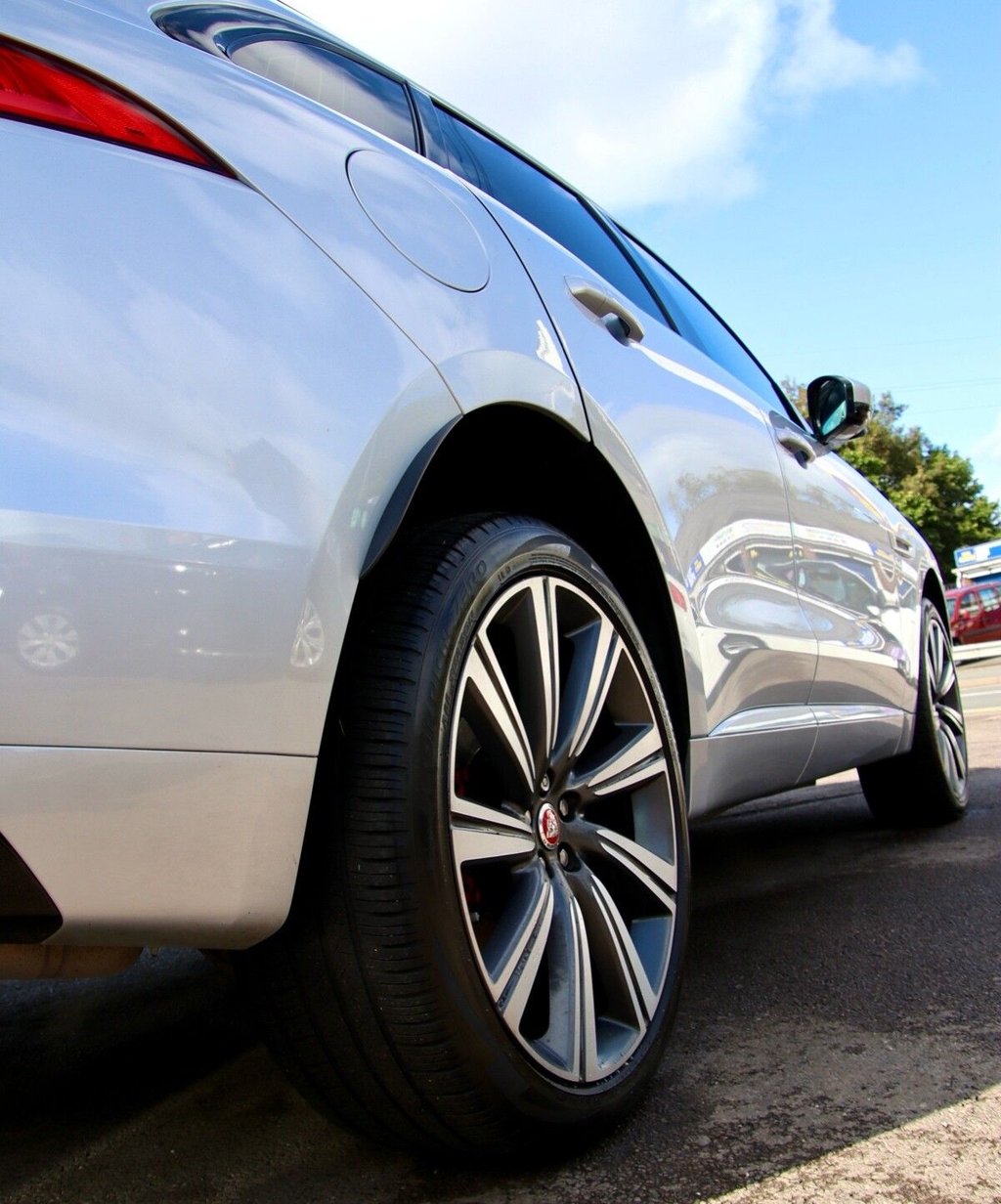 Used Jaguar F-Pace 2017 for sale - 76029298: Photo 18