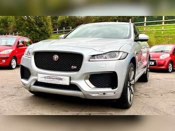 Used Jaguar F-Pace 2017 for sale - 76029298: Photo