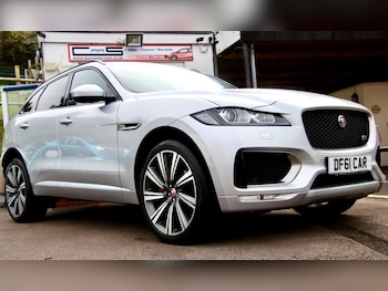 Used Jaguar F-Pace 2017 for sale - 76029298: Photo