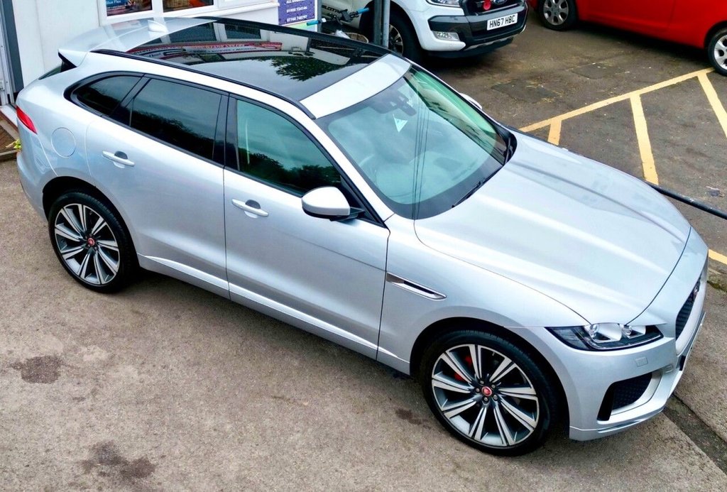 Used Jaguar F-Pace 2017 for sale - 76029298: Photo 3