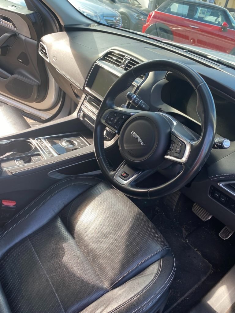 Used Jaguar F-Pace 2017 for sale - 76029298: Photo 33