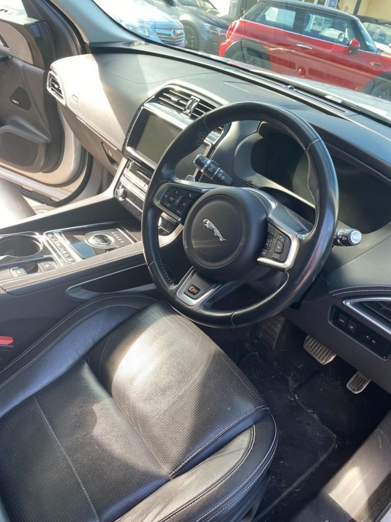 Used Jaguar F-Pace 2017 for sale - 76029298: Photo 34