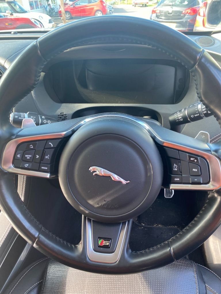 Used Jaguar F-Pace 2017 for sale - 76029298: Photo 35